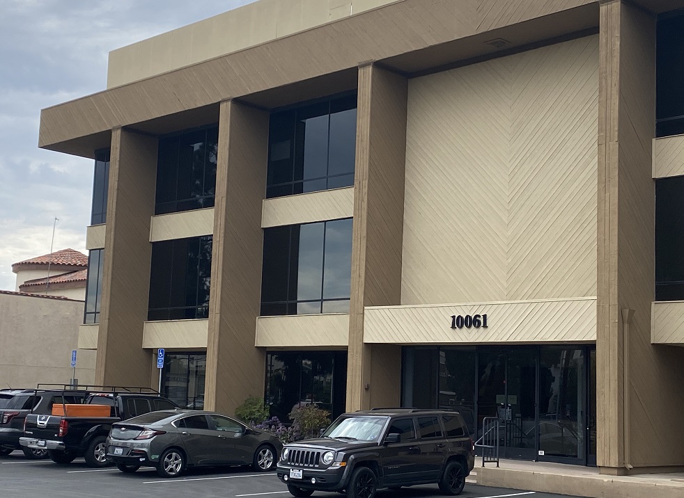 Premier Title Loans office in Fountain Valley CA