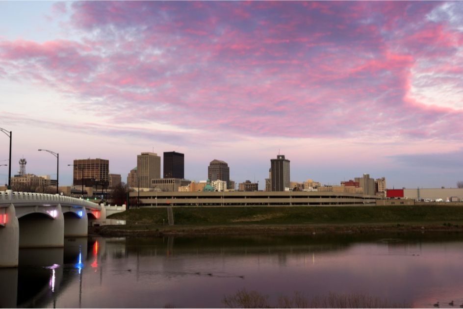 Know the model and trim of your vehicle to get a loan from a lender in Dayton.